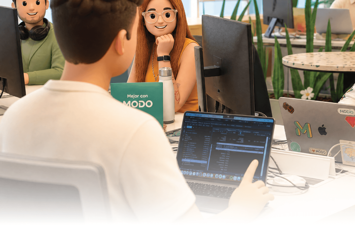 Grupo de compañeros trabajando en la oficina